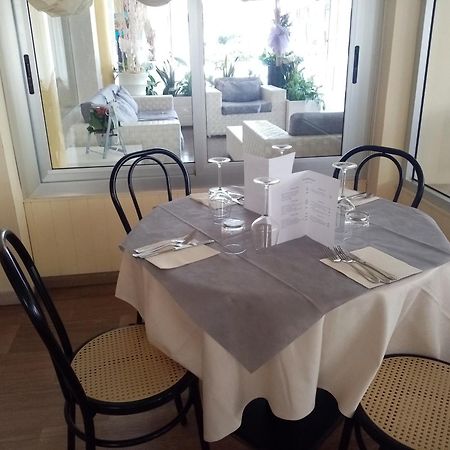 Hotel Antonella Lido di Classe Extérieur photo
