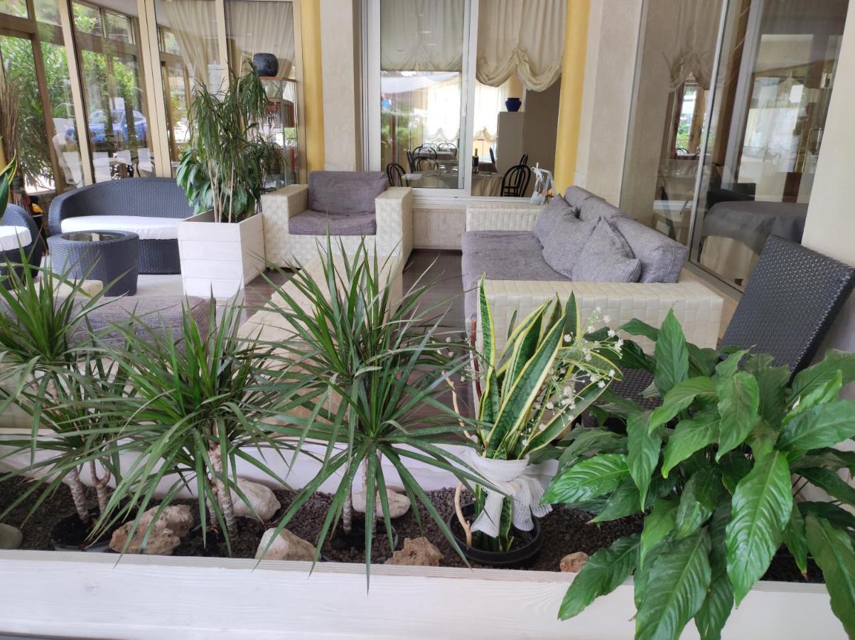 Hotel Antonella Lido di Classe Extérieur photo