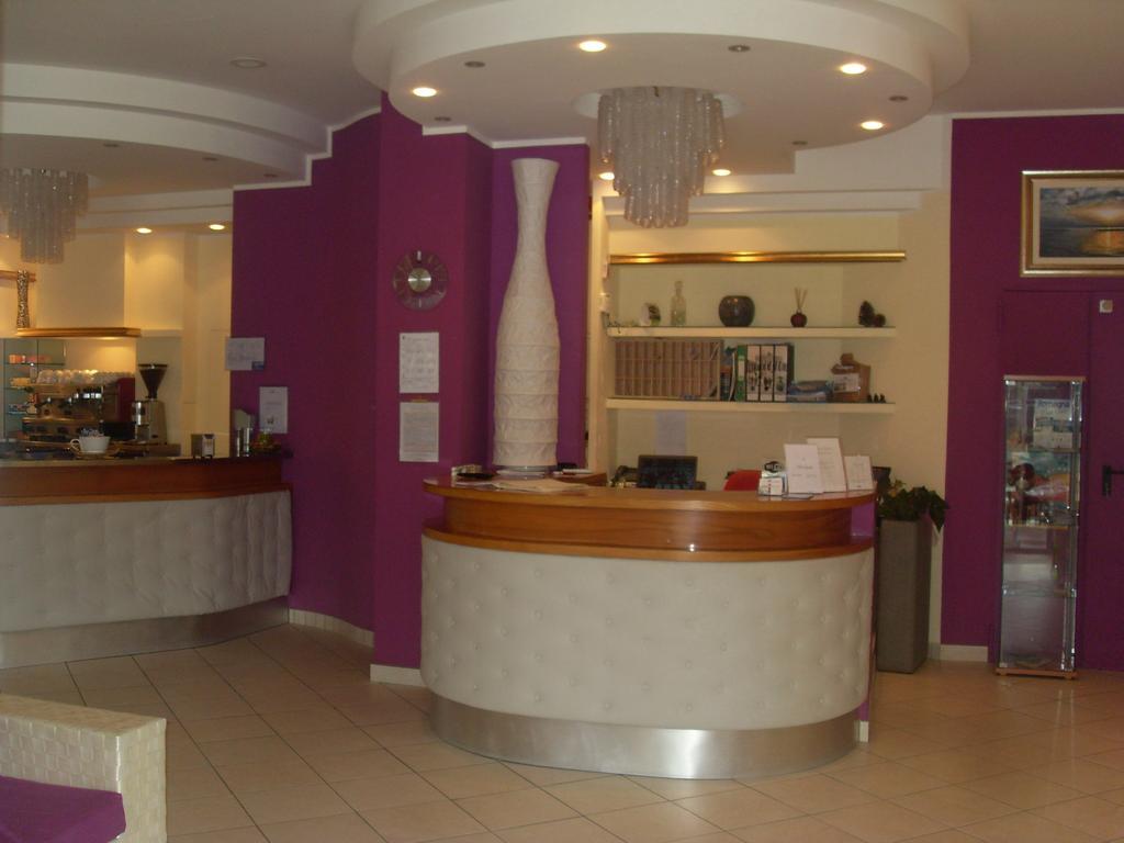 Hotel Antonella Lido di Classe Extérieur photo