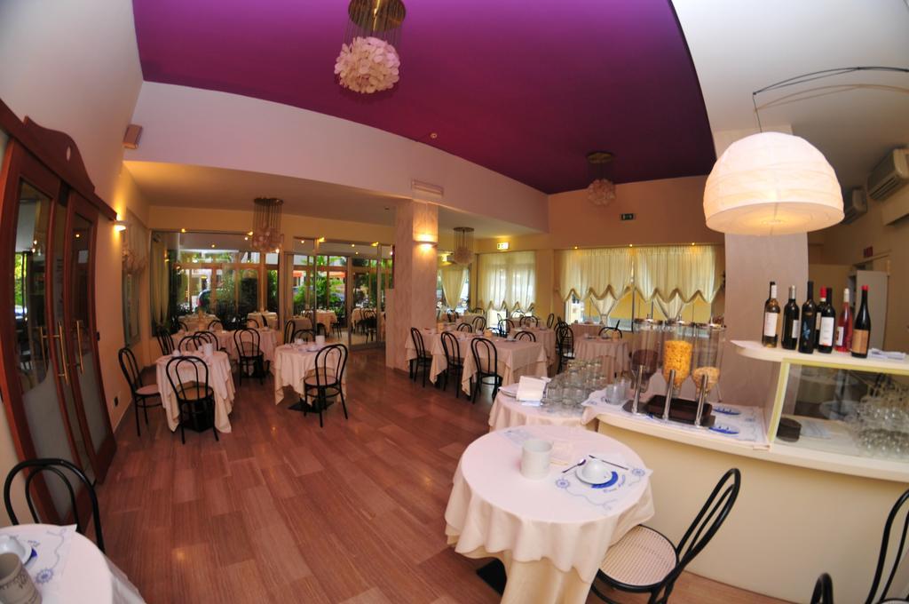 Hotel Antonella Lido di Classe Extérieur photo