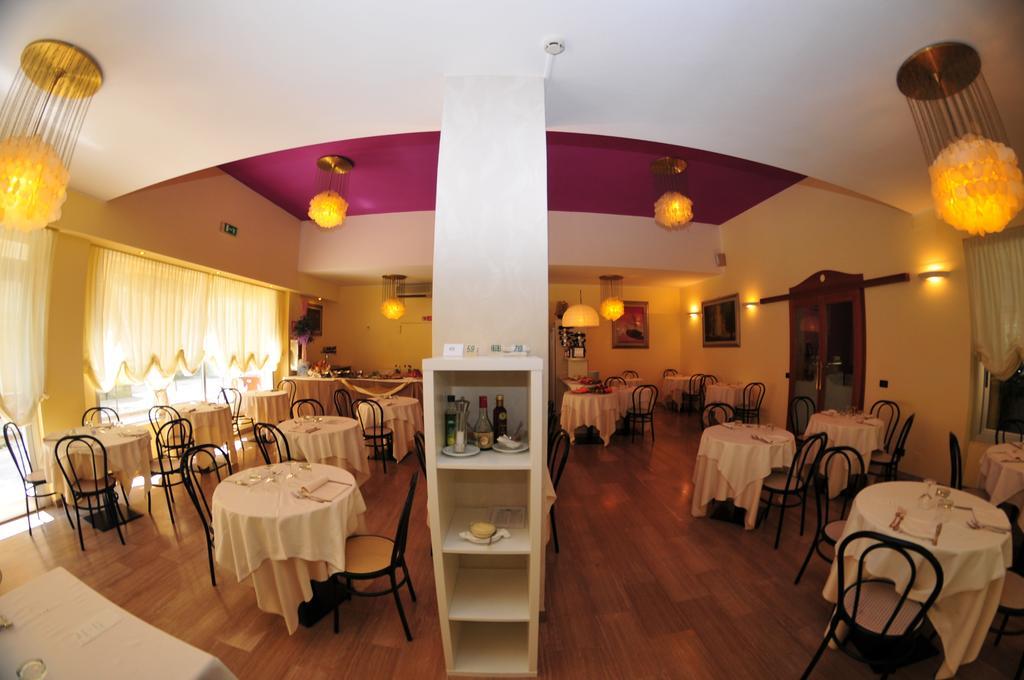 Hotel Antonella Lido di Classe Extérieur photo