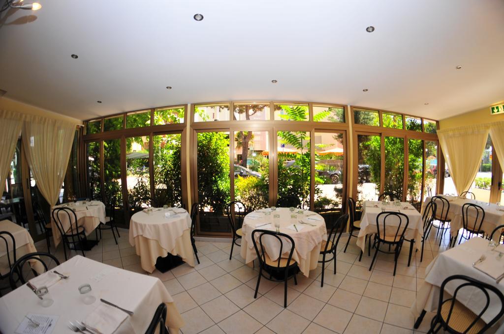 Hotel Antonella Lido di Classe Extérieur photo